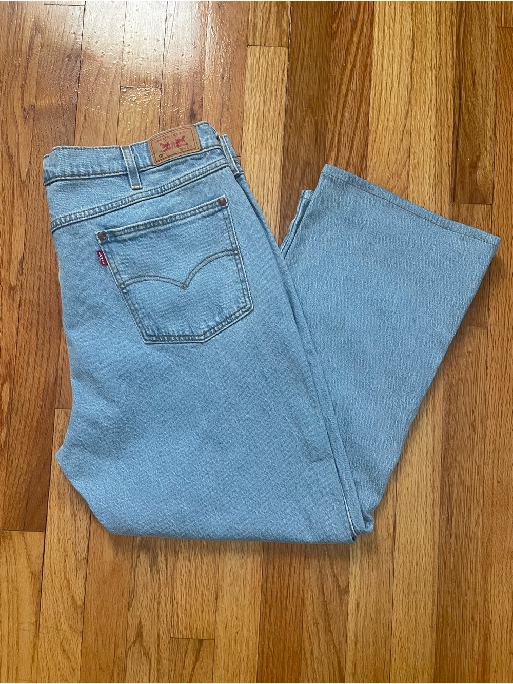 Levi’s 537 Light Wash Blue Denim Jeans Bootcut Mid Rise 5-Pocket Men’s 40x30